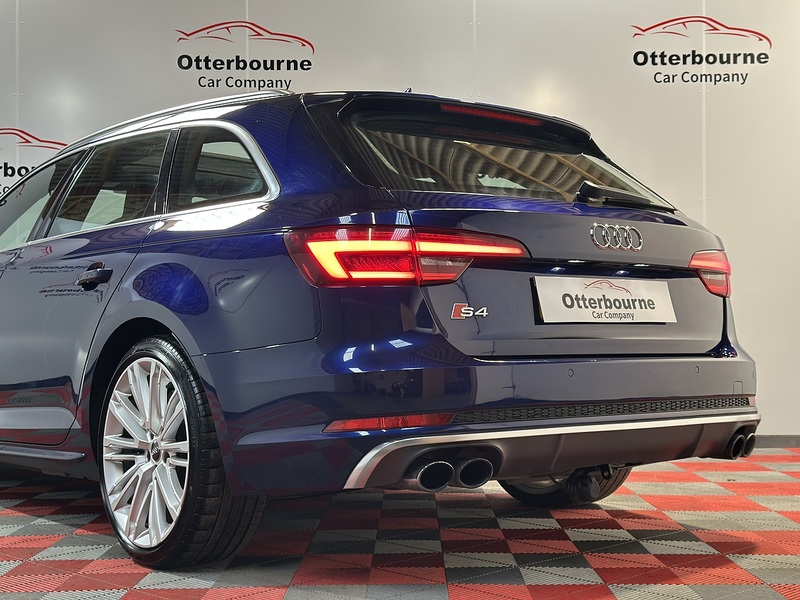 Audi S4 Avant TFSI V6 - U1264