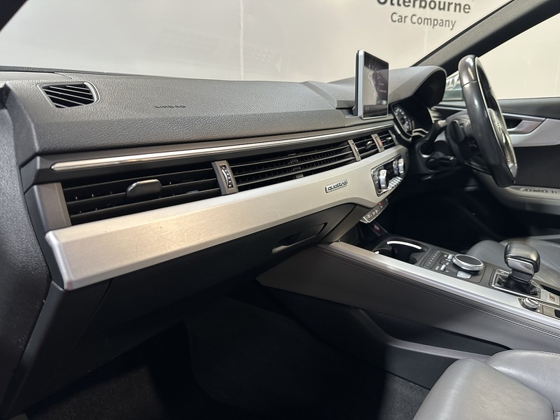 Audi S4 Avant TFSI V6 - U1264