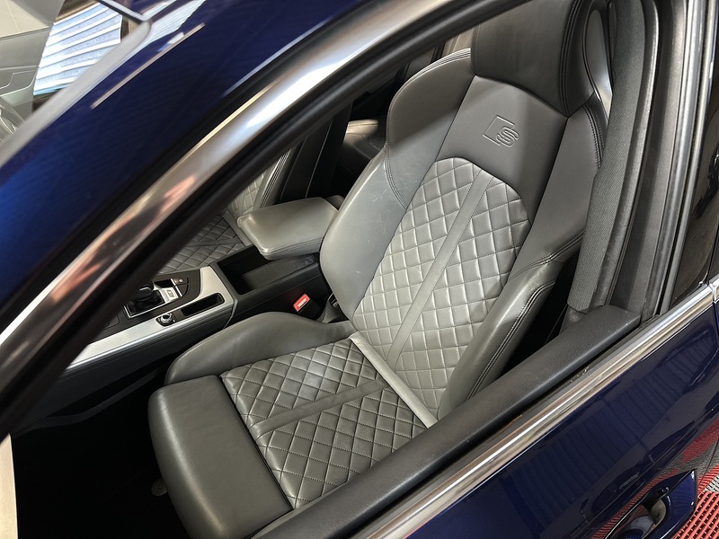 Audi S4 Avant TFSI V6 - U1264