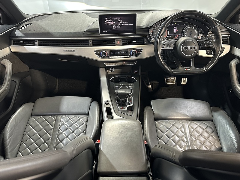 Audi S4 Avant TFSI V6 - U1264