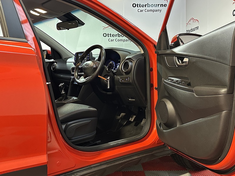 Hyundai KONA T-GDi SE - U1265