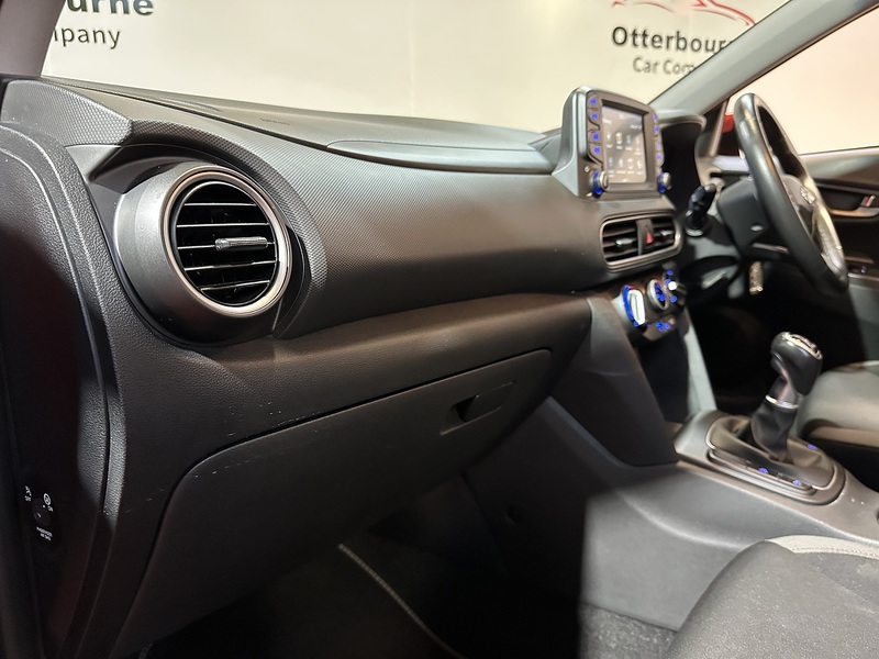 Hyundai KONA T-GDi SE - U1265