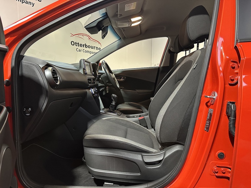 Hyundai KONA T-GDi SE - U1265