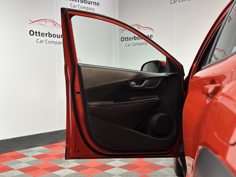 Hyundai KONA T-GDi SE - U1265