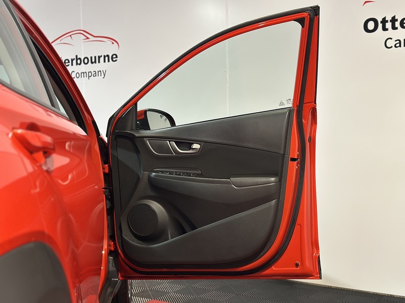 Hyundai KONA T-GDi SE - U1265