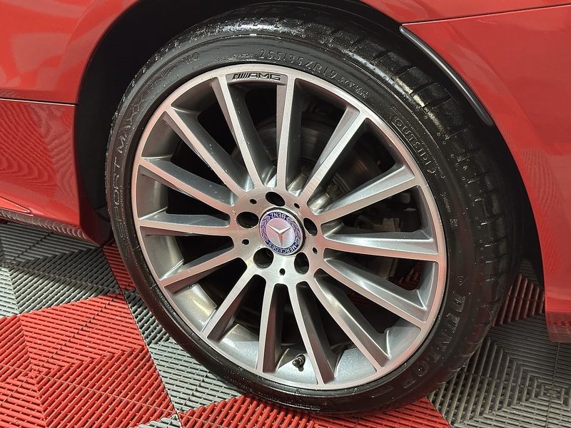 Mercedes-Benz C Class C300 AMG Line - U1268