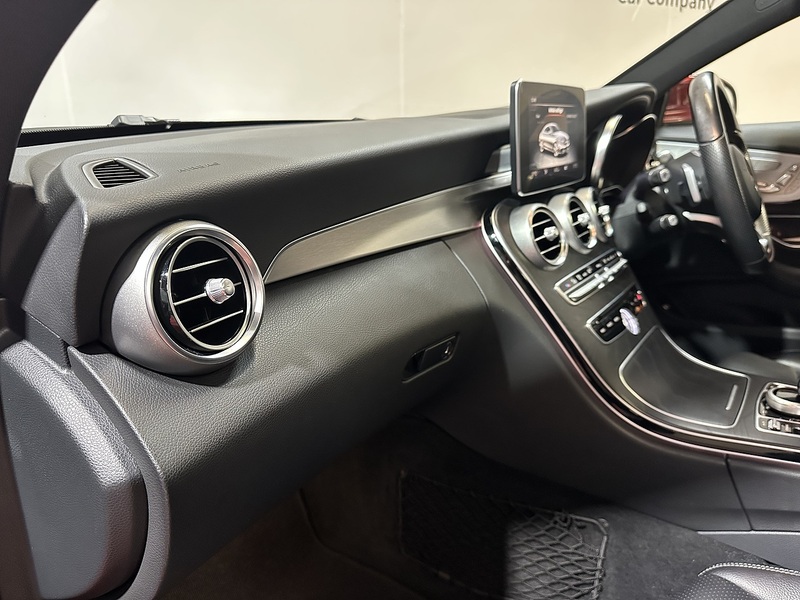 Mercedes-Benz C Class C300 AMG Line - U1268