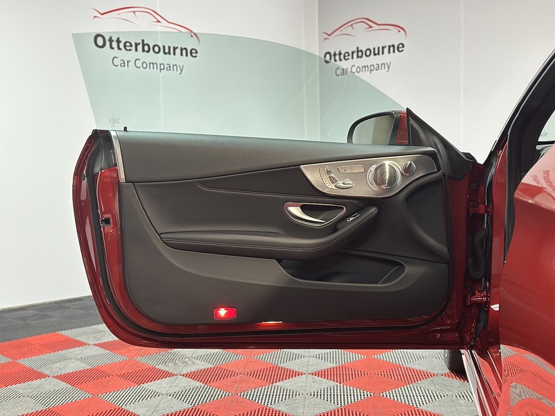 Mercedes-Benz C Class C300 AMG Line - U1268