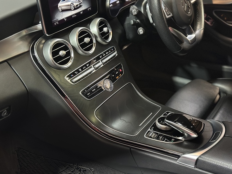 Mercedes-Benz C Class C300 AMG Line - U1268