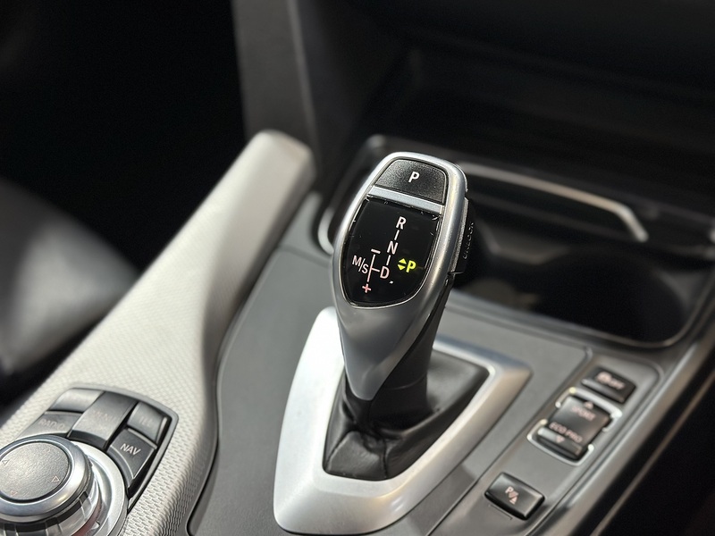 BMW 3 Series 330d M Sport - U1277