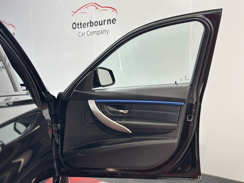 BMW 3 Series 330d M Sport - U1277