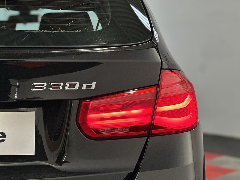 BMW 3 Series 330d M Sport - U1277