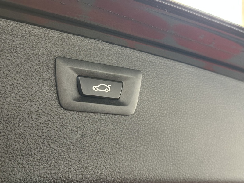 BMW 3 Series 330d M Sport - U1277