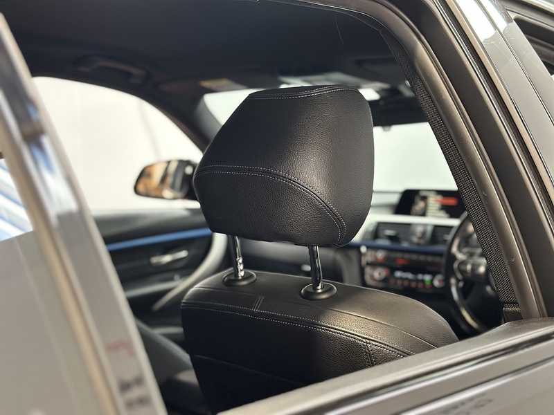 BMW 3 Series 330d M Sport - U1277