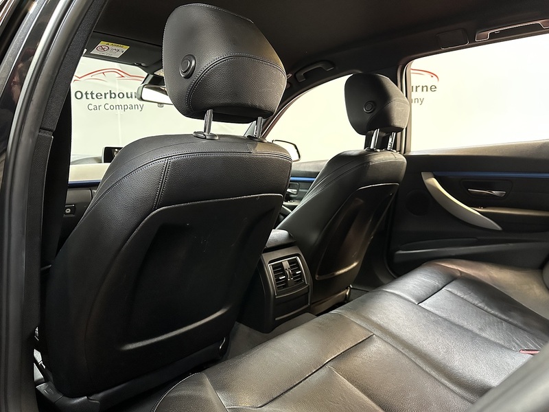 BMW 3 Series 330d M Sport - U1277