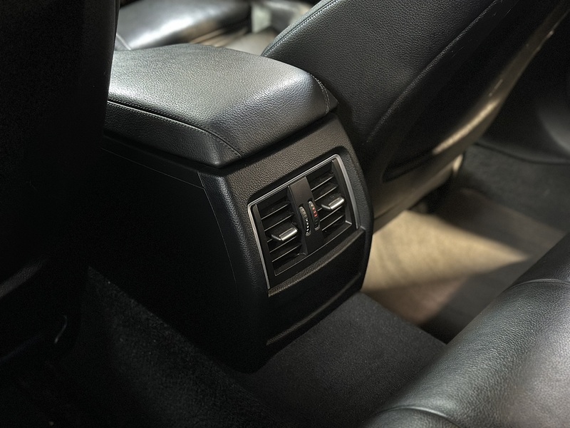 BMW 3 Series 330d M Sport - U1277