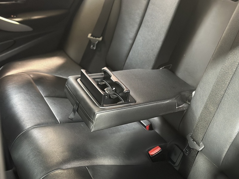 BMW 3 Series 330d M Sport - U1277