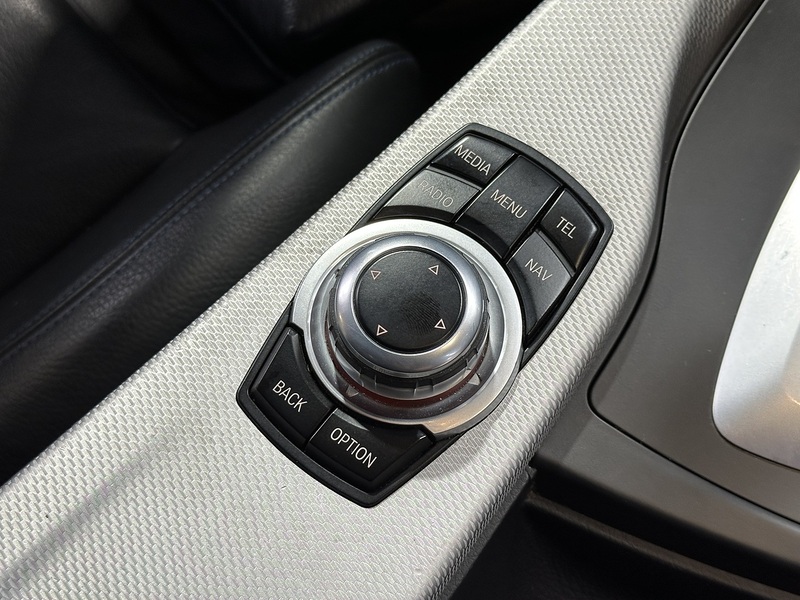 BMW 3 Series 330d M Sport - U1277