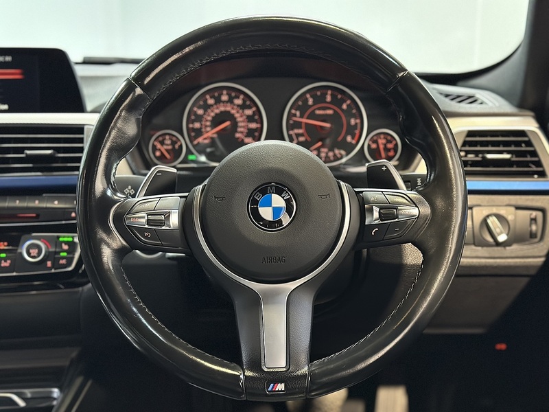 BMW 3 Series 330d M Sport - U1277