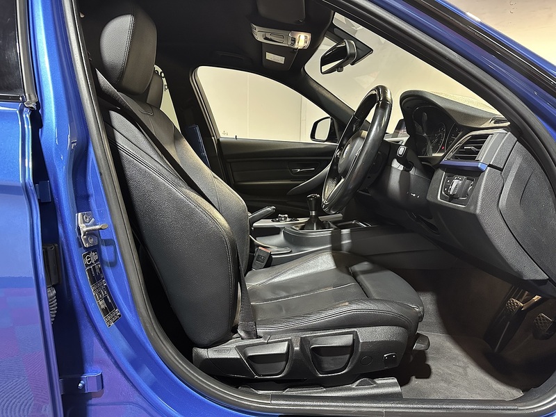 BMW 3 Series 320i M Sport - U1281