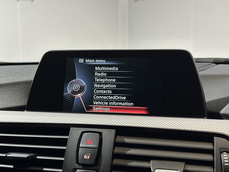 BMW 3 Series 320i M Sport - U1281