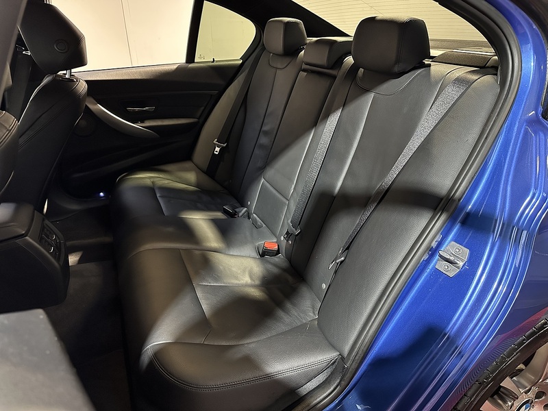 BMW 3 Series 320i M Sport - U1281