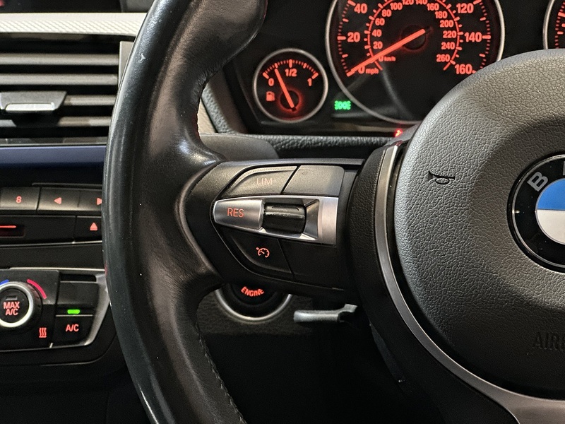 BMW 3 Series 320i M Sport - U1281