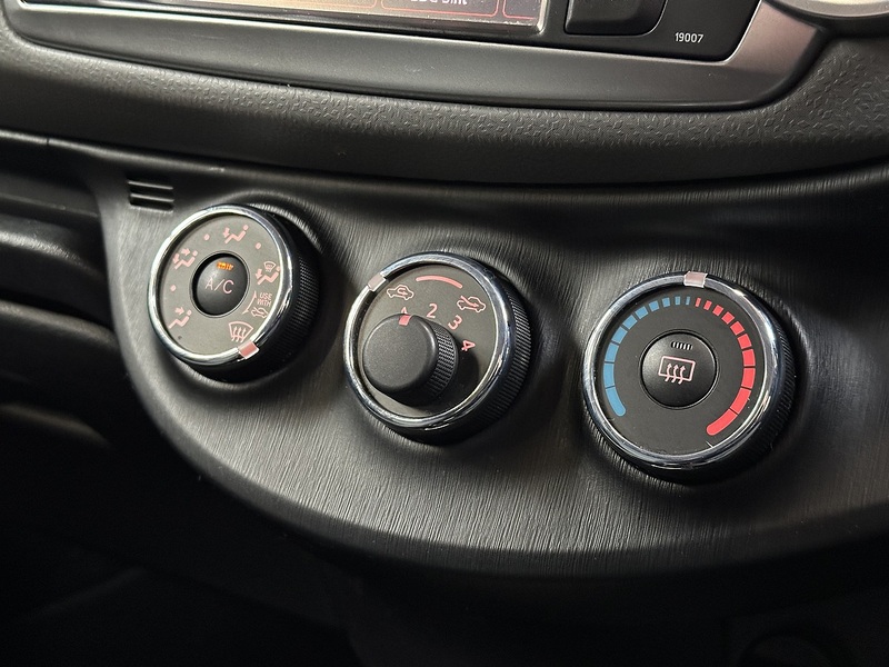 Toyota Yaris Dual VVT-i Icon - U1286