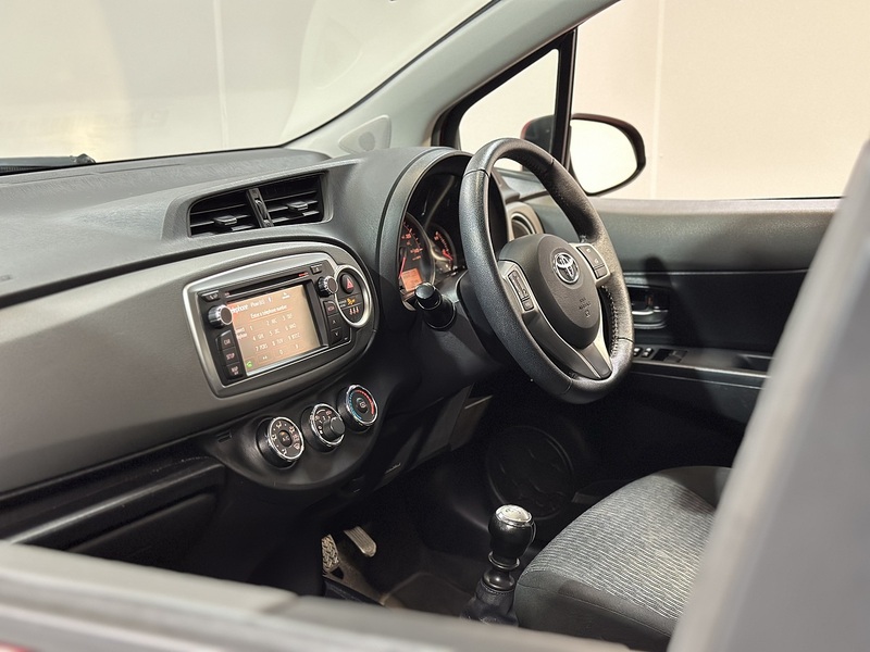 Toyota Yaris Dual VVT-i Icon - U1286