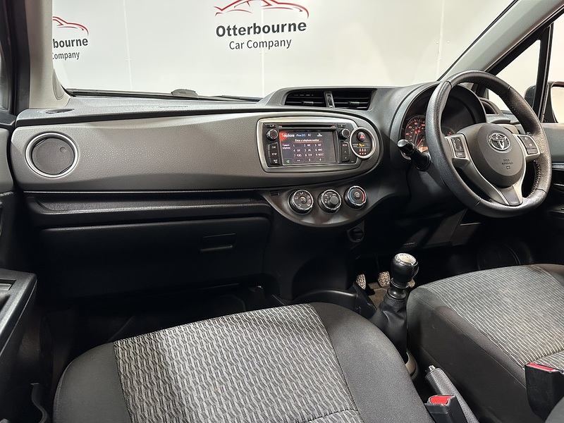 Toyota Yaris Dual VVT-i Icon - U1286