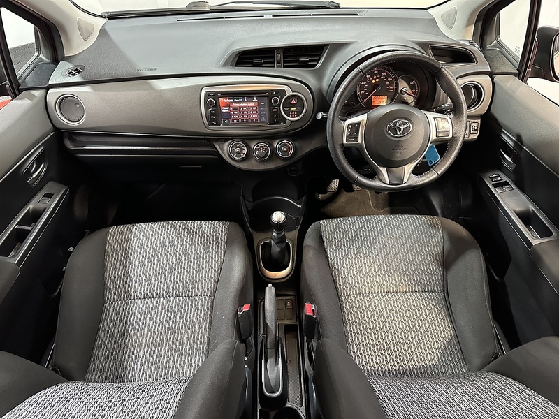 Toyota Yaris Dual VVT-i Icon - U1286
