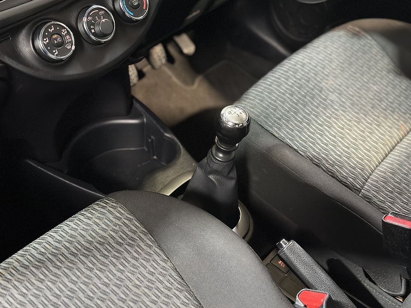 Toyota Yaris Dual VVT-i Icon - U1286