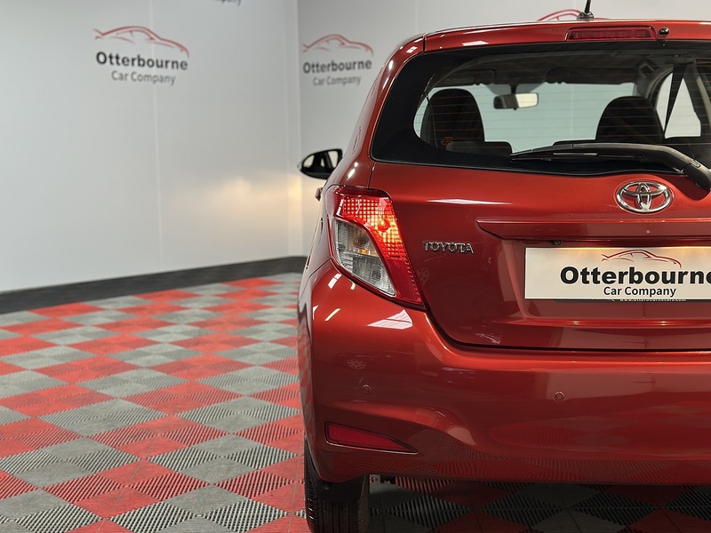 Toyota Yaris Dual VVT-i Icon - U1286