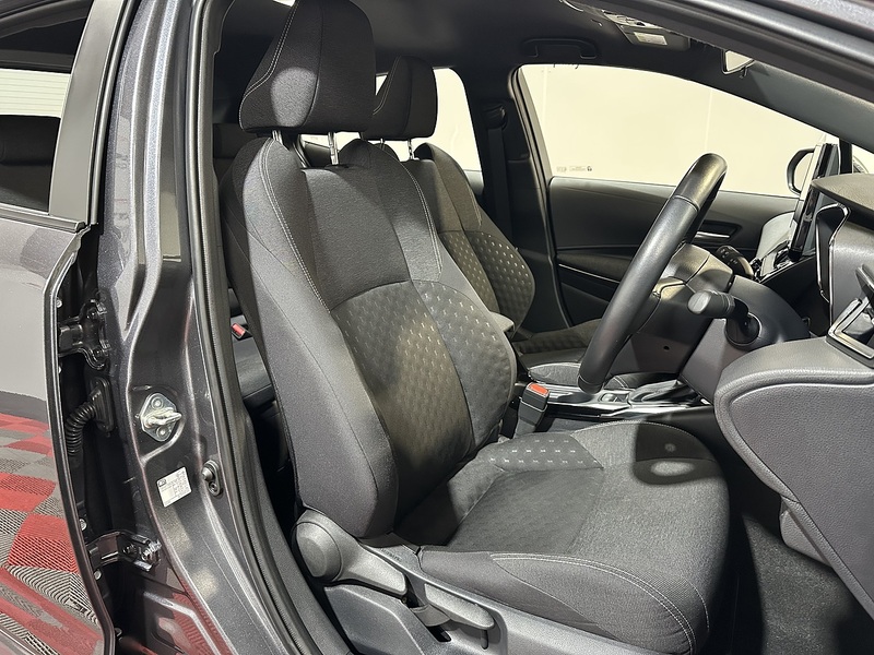 Toyota Corolla VVT-h Icon - U1288