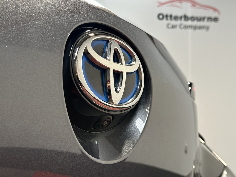 Toyota Corolla VVT-h Icon - U1288