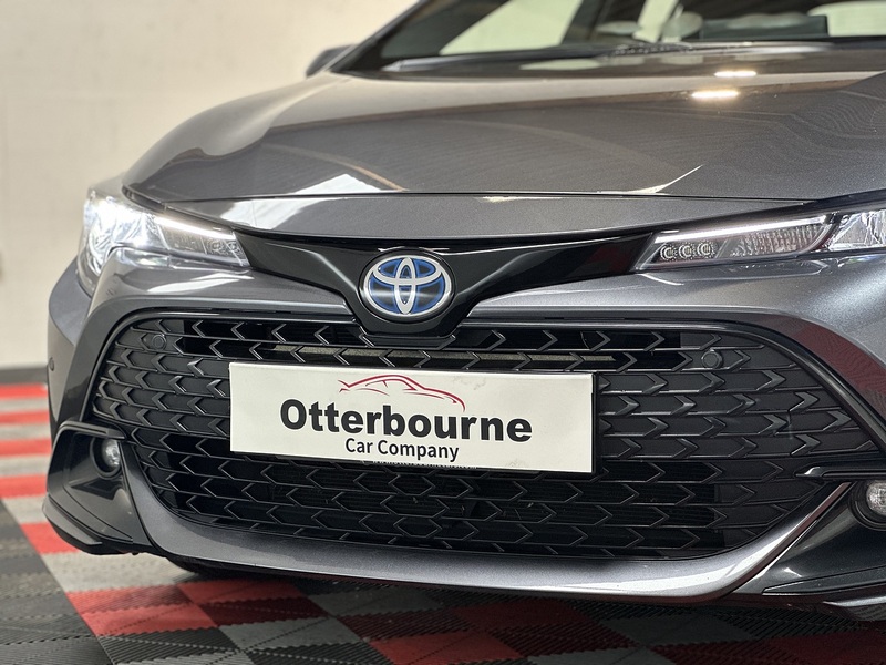 Toyota Corolla VVT-h Icon - U1288