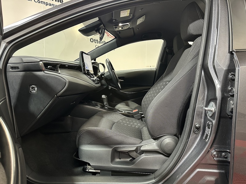 Toyota Corolla VVT-h Icon - U1288