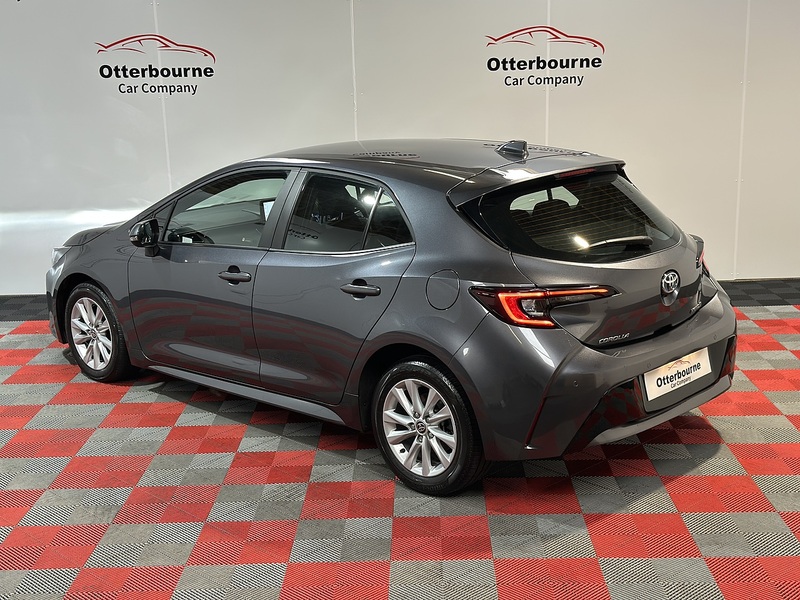 Toyota Corolla VVT-h Icon - U1288