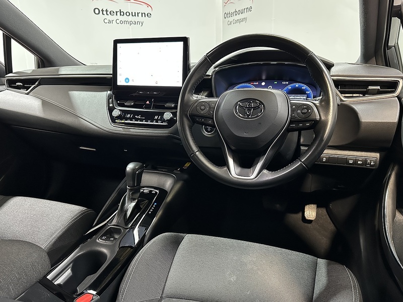 Toyota Corolla VVT-h Icon - U1288