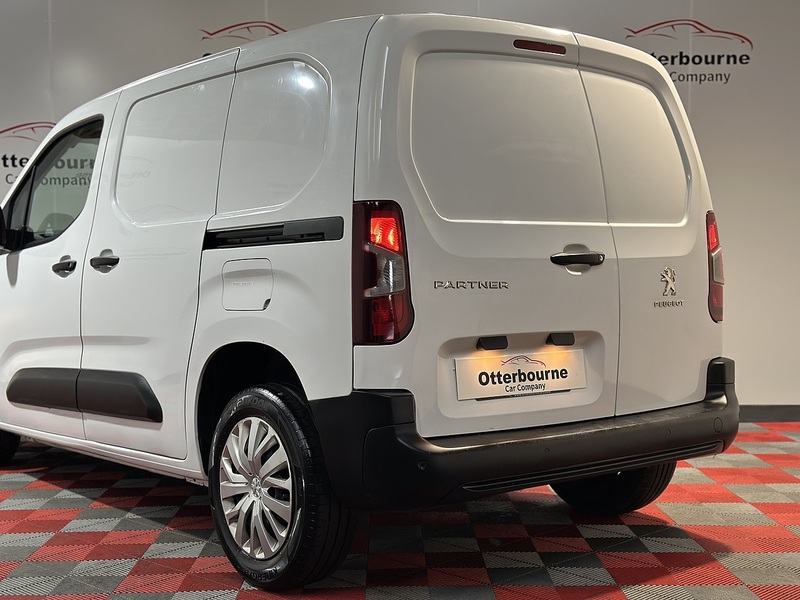 Peugeot Partner BlueHDi 1000 Professional Premium + - U1289