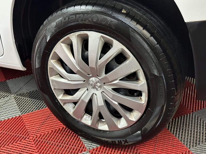 Peugeot Partner BlueHDi 1000 Professional Premium + - U1289