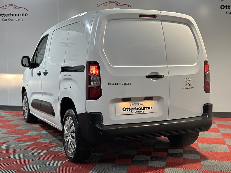 Peugeot Partner BlueHDi 1000 Professional Premium + - U1289