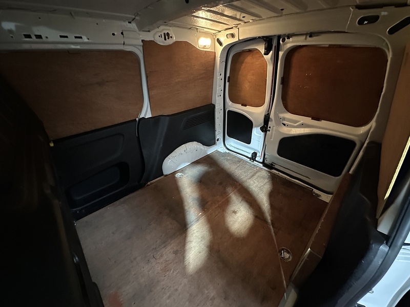 Peugeot Partner BlueHDi 1000 Professional Premium + - U1289