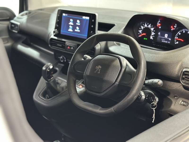 Peugeot Partner BlueHDi 1000 Professional Premium + - U1289