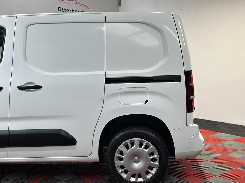 Vauxhall Combo Turbo D 2300 Sportive - U1291