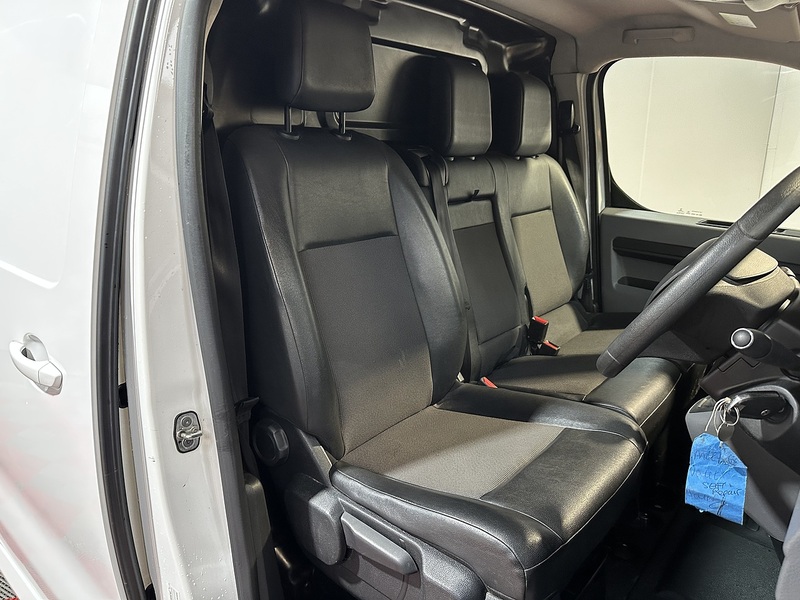 Vauxhall Vivaro Turbo D 2900 Sportive - U1292