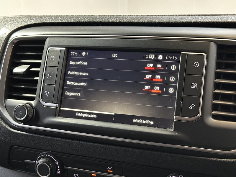 Vauxhall Vivaro Turbo D 2900 Sportive - U1292