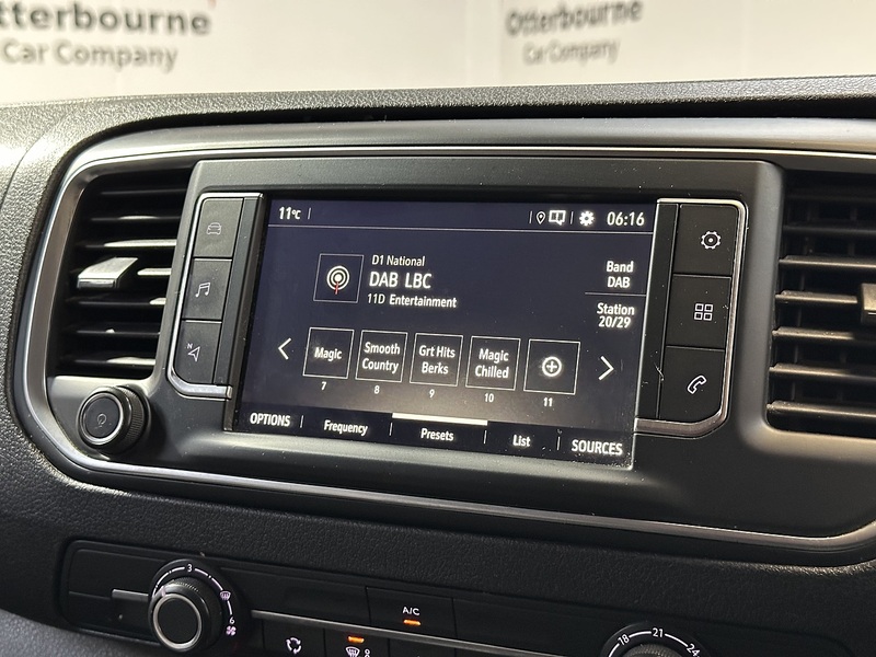 Vauxhall Vivaro Turbo D 2900 Sportive - U1292