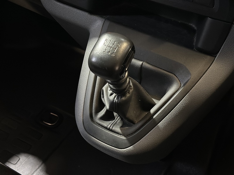 Vauxhall Vivaro Turbo D 2900 Sportive - U1292