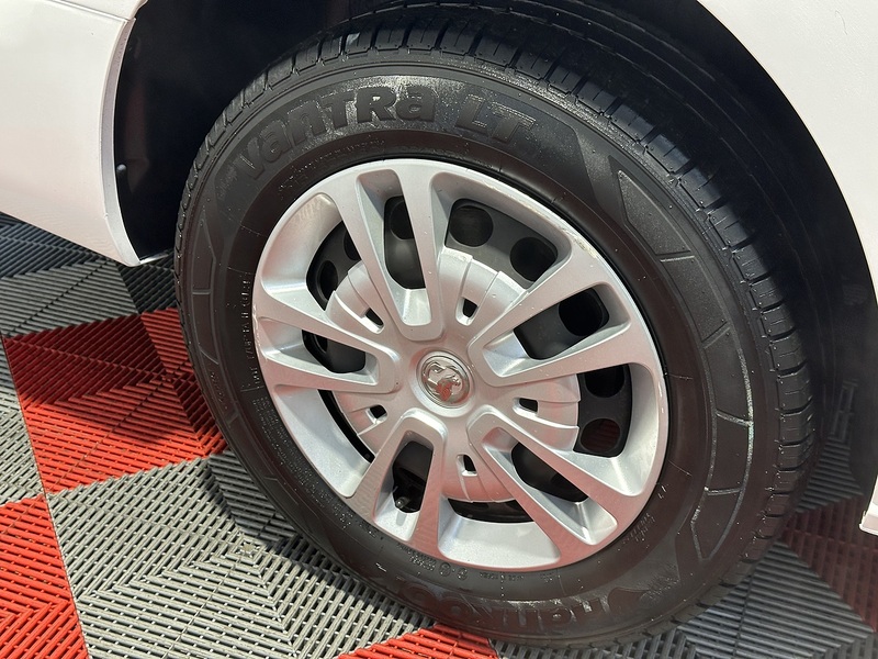 Vauxhall Vivaro Turbo D 2900 Sportive - U1292